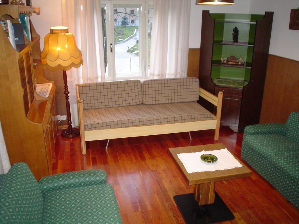 Campiglio Quadrilocale Castelletto Inferiore Madonna Zimmer foto