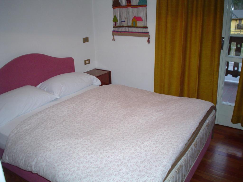 Campiglio Quadrilocale Castelletto Inferiore Madonna Zimmer foto